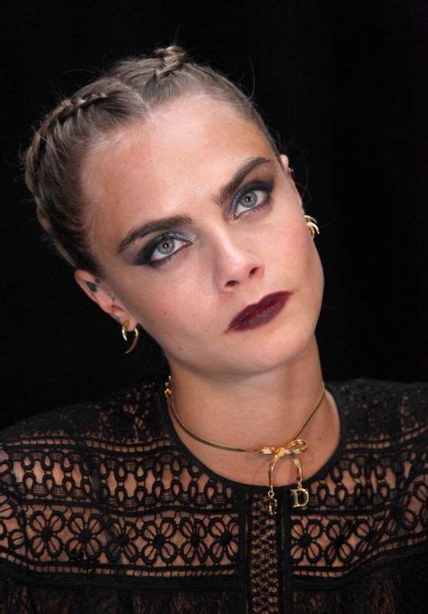 vogue burberry primavera estate 2018 cara delle vigne|Cara Delevingne .